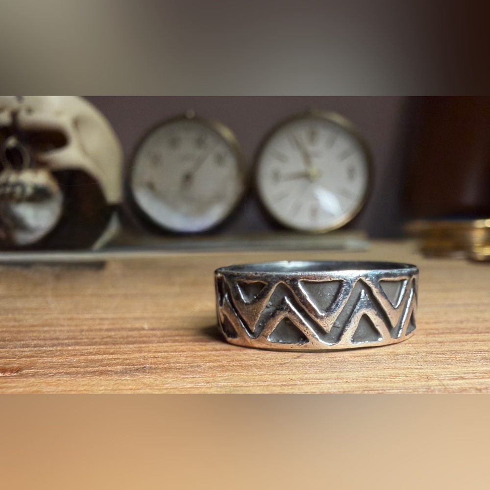 Old Native American Sterling Silver Ring Geometric Design Southwestern